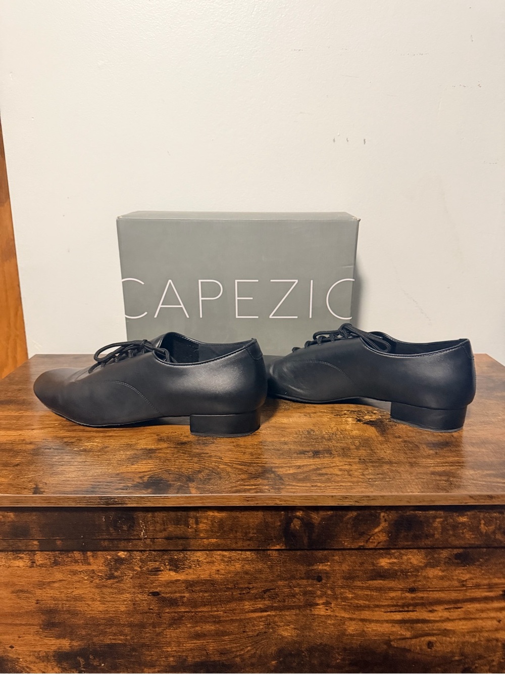 Capezio Black Men's Lace-Up Derby Jazz Shoes